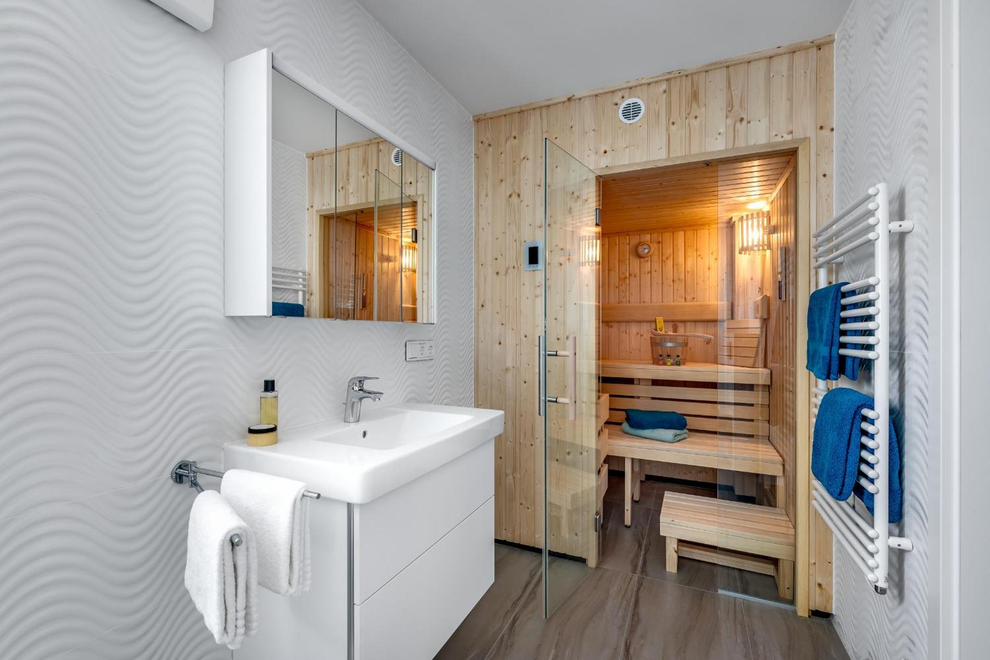 Brise- Direkt Am Wasser, Hafenblick, Fahrstuhl, Sauna, Ueberdachter Balkon Olpenitz Esterno foto